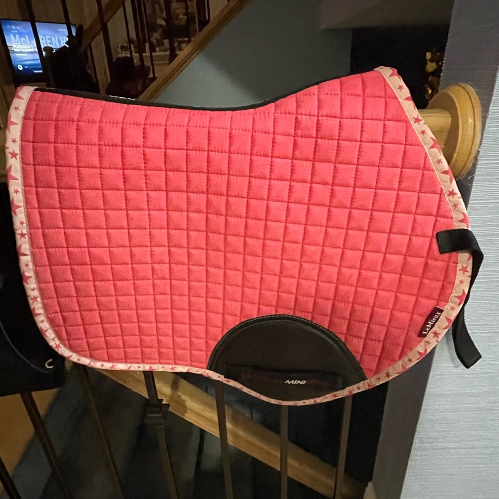 Rare discontinued color Lemieux Mini Pro Suede Jump Saddle Pad Watermelon 🍉 Pink